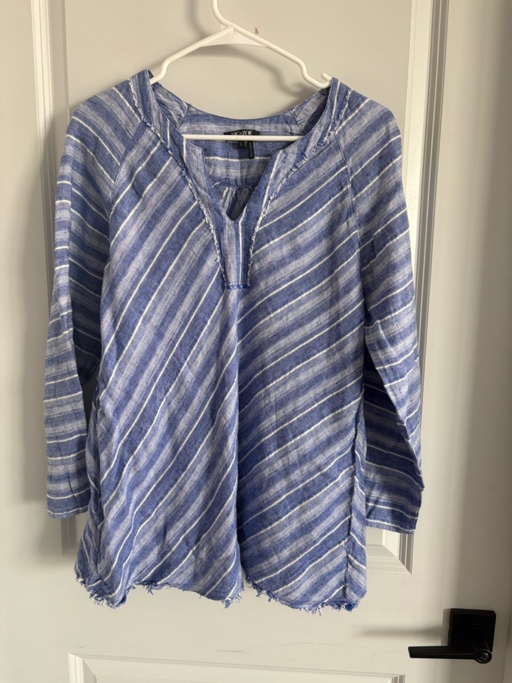 Nic + Zoe raw him blue top. Size L